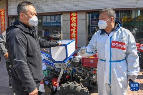 中國(guo)經(jing)濟(ji)十問 洞(dong)悉(xi)挑戰(zhan)與(yu)機(ji)遇(yu)，把(ba)握發(fa)展脈搏